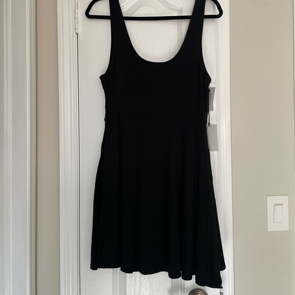 Sunday Best Beatrice Dress - Picture 3 of 5